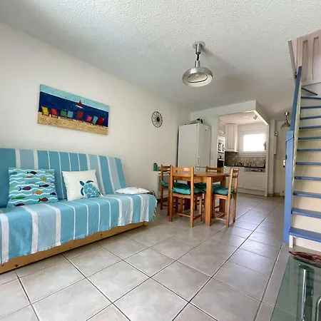 Casa vacanze Maison Calme Au Lavandou Avec Climatisation - Fr-1-308-143